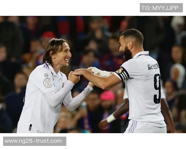 国王杯精彩对决那不勒斯大胜多特蒙德帽子戏法点燃全场激情