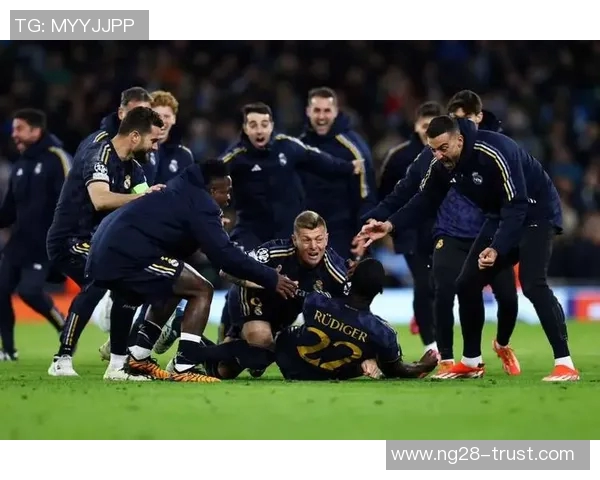 英超激战:拜仁狂胜皇马五球神奇扑救引发争议与热议