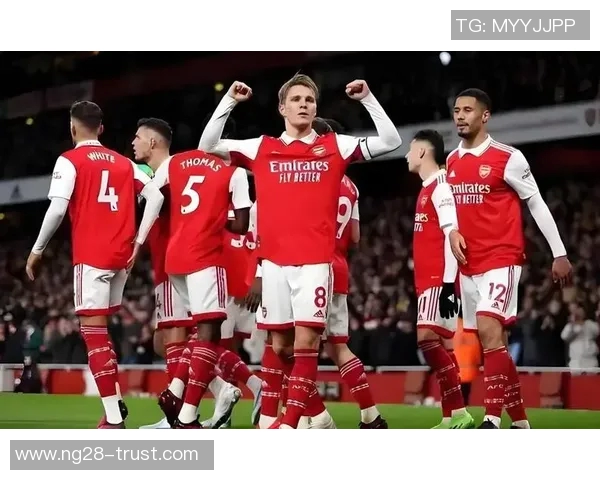 国王杯激战阿森纳大胜热刺神扑引发争议判罚全场沸腾